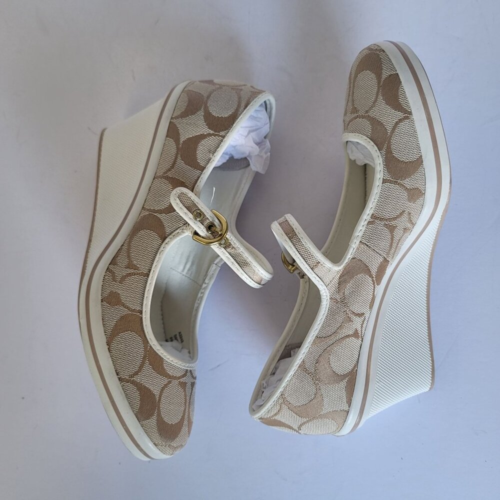 Coach A3245 Dannielyn Wedge Mary Jane Style Shoes NWOT. Size 7B - Picture 3 of 7